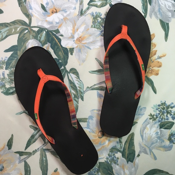 orange flip flops womens